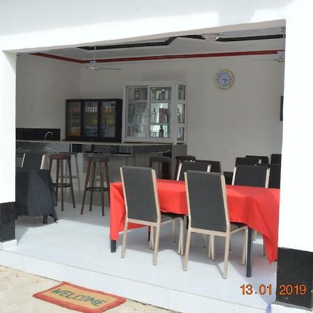 Sukuta Nema Guest House Banjul Ngoại thất bức ảnh