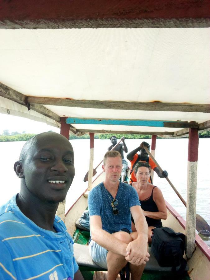 Sukuta Nema Guest House Banjul Ngoại thất bức ảnh